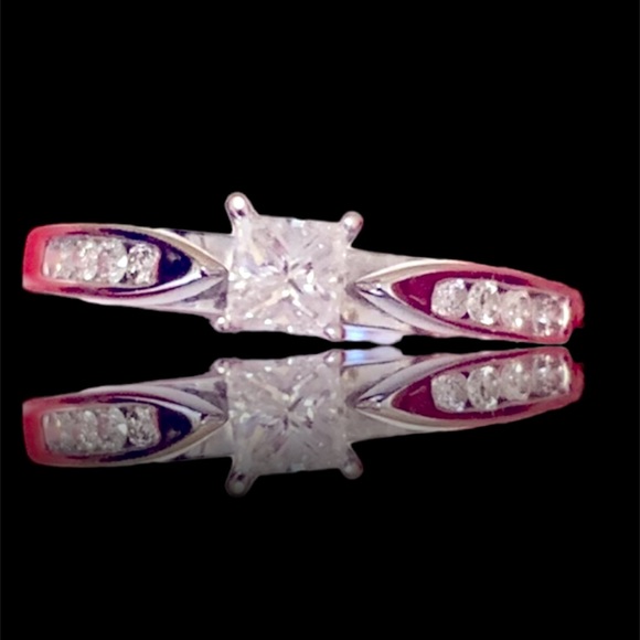 Vintage 14K solid gold diamond engagement ring size 6 with COA - Picture 1 of 7